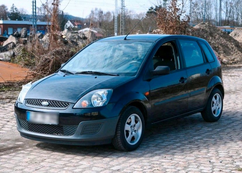 Ford Fiesta 172.000 km 2.500 &euro; Detmold 32756