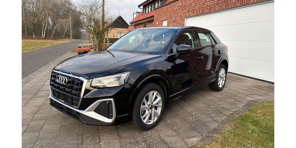 Audi Q2 11.888 km 25.490 &euro; Gütersloh 33330