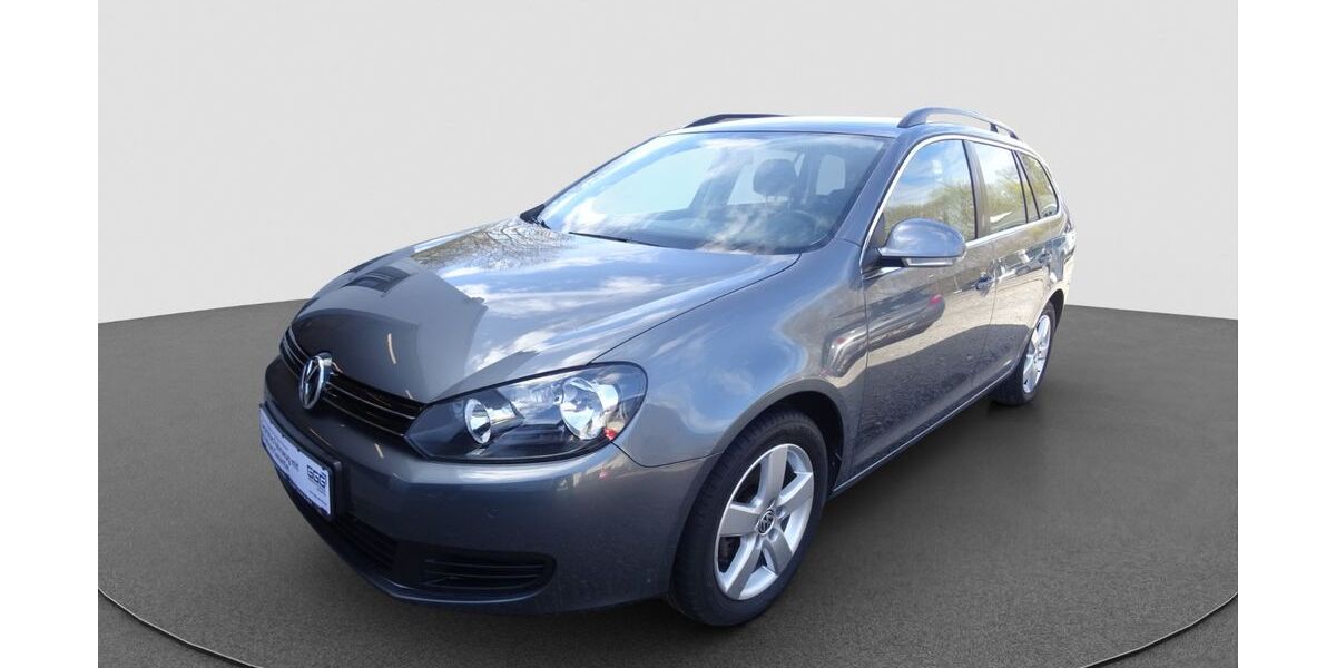 VW Golf 111.169 km 8.990 &euro; Löhne 32584