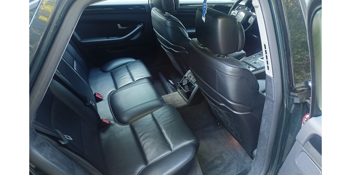 Audi A8 260.000 km 6.400 &euro; Löhne 32584