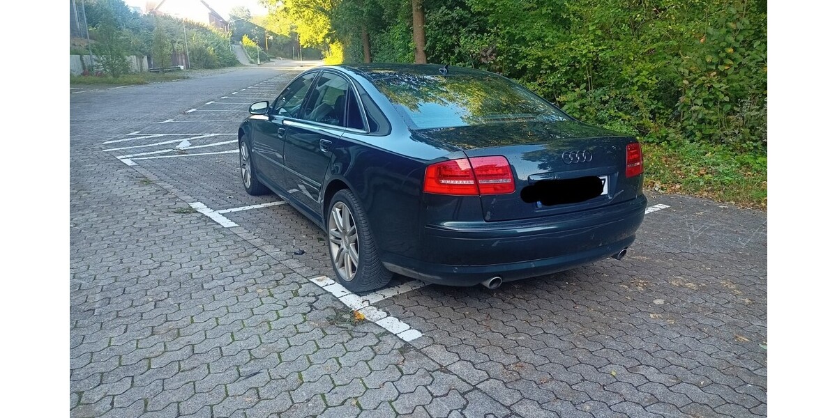 Audi A8 260.000 km 6.400 &euro; Löhne 32584