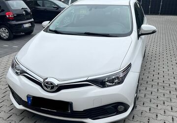 Toyota Auris 160.550 km 8.700 &euro; Gütersloh 33334