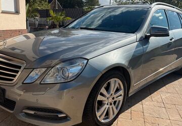 Mercedes-Benz E 300 275.372 km 7.990 &euro; Versmold 33775