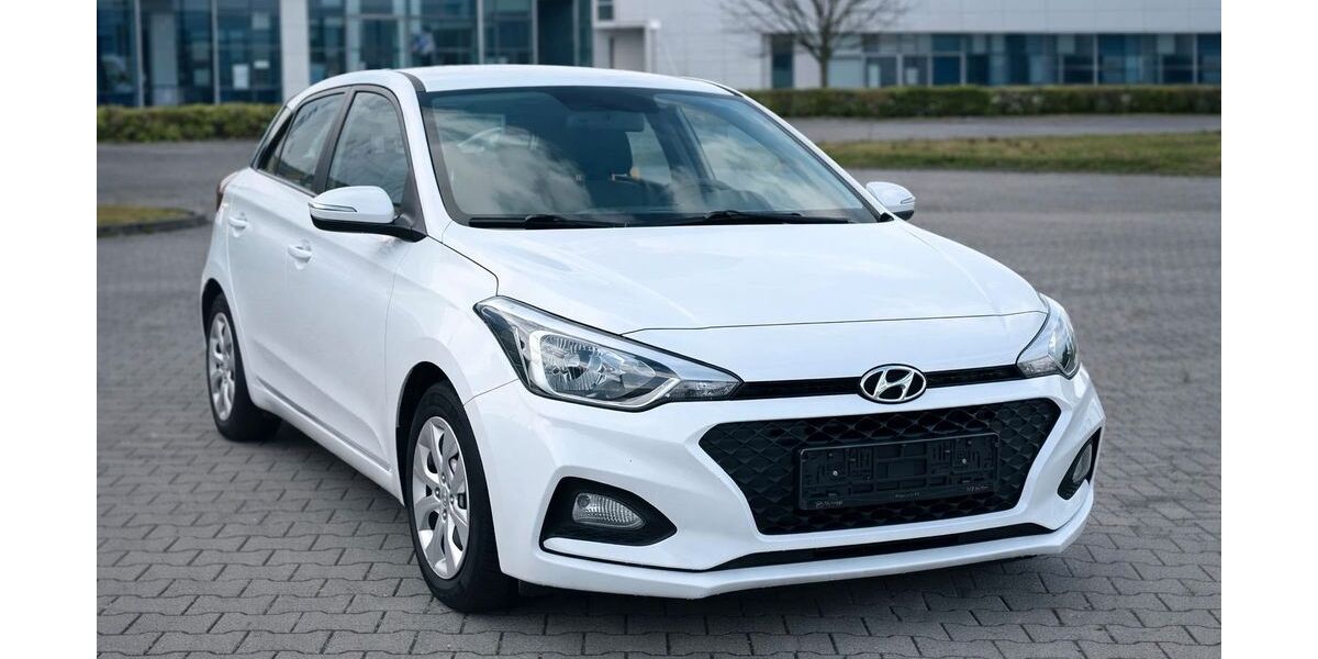 Hyundai i20 101.900 km 8.390 &euro; Melle 49324