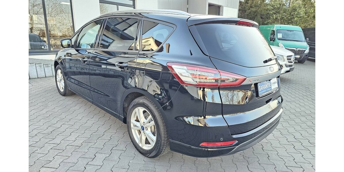 Ford S-Max Business NAVI AHK RFK 7-Sitzer AUS 1.HAND 103.880 km 16.990 &euro; Löhne 32584