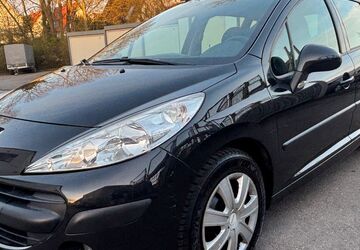 Peugeot 207 153.900 km 2.900 &euro; Detmold 32758