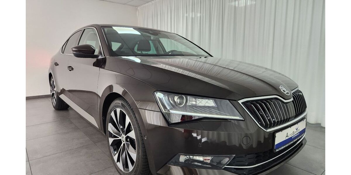 Skoda Superb 35.896 km 23.990 &euro; Schloß Holte-Stukenbrock 33758