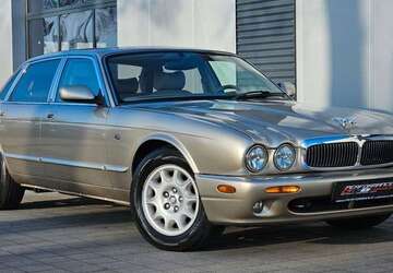 Jaguar XJ8 74.500 km 19.990 &euro; Melle 49328