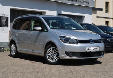 VW Touran 145.341 km 9.950 &euro; Bielefeld 33617