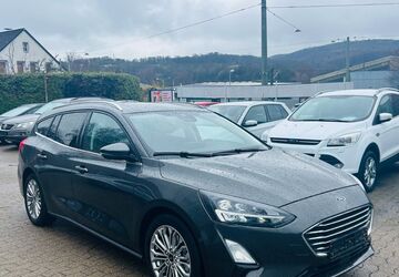 Ford Focus 28.000 km 14.950 &euro; Bielefeld 33647