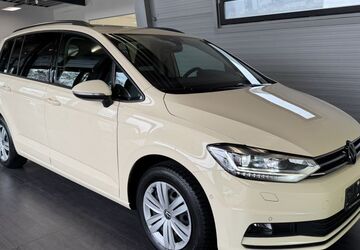 VW Touran 143.019 km 23.890 &euro; Bielefeld 33647