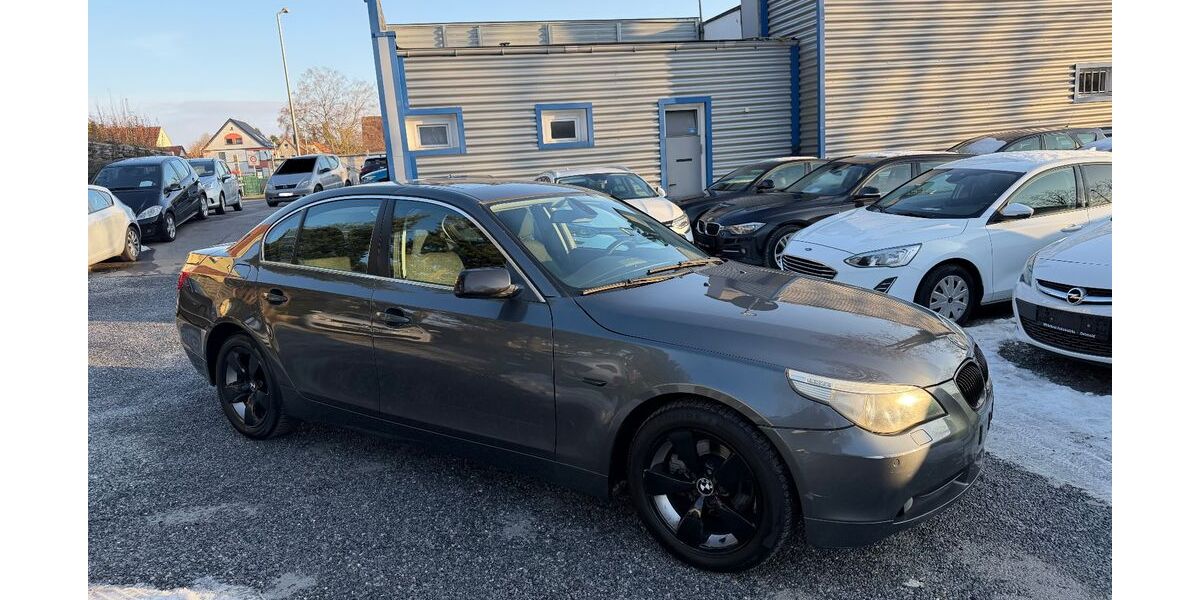 BMW 520 311.000 km 2.650 &euro; Detmold 32758