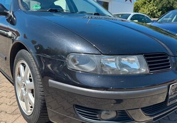 Seat Leon 210.000 km 1.699 &euro; Löhne 32584