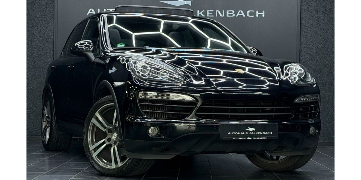 Porsche Cayenne 183.000 km 21.499 &euro; Löhne 32584