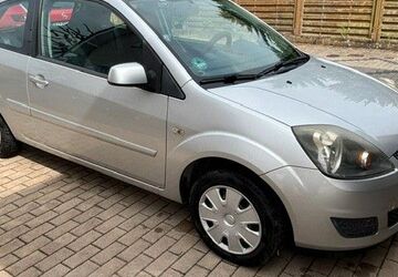 Ford Fiesta 148.628 km 2.000 &euro; Bielefeld 33729