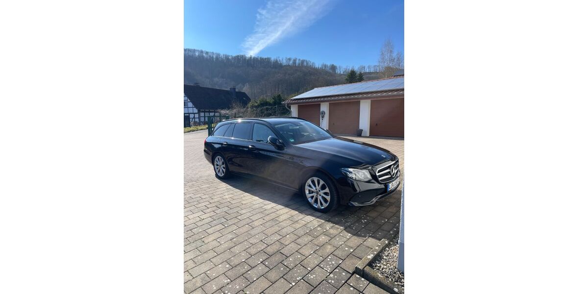 Mercedes-Benz E 300 124.000 km 22.999 &euro; Detmold 32760