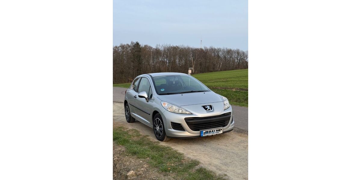 Peugeot 207 159.000 km 2.500 &euro; Herford 32049