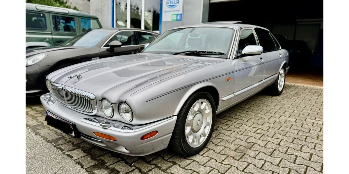 Jaguar Daimler 192.000 km 14.999 &euro; Bielefeld 33609