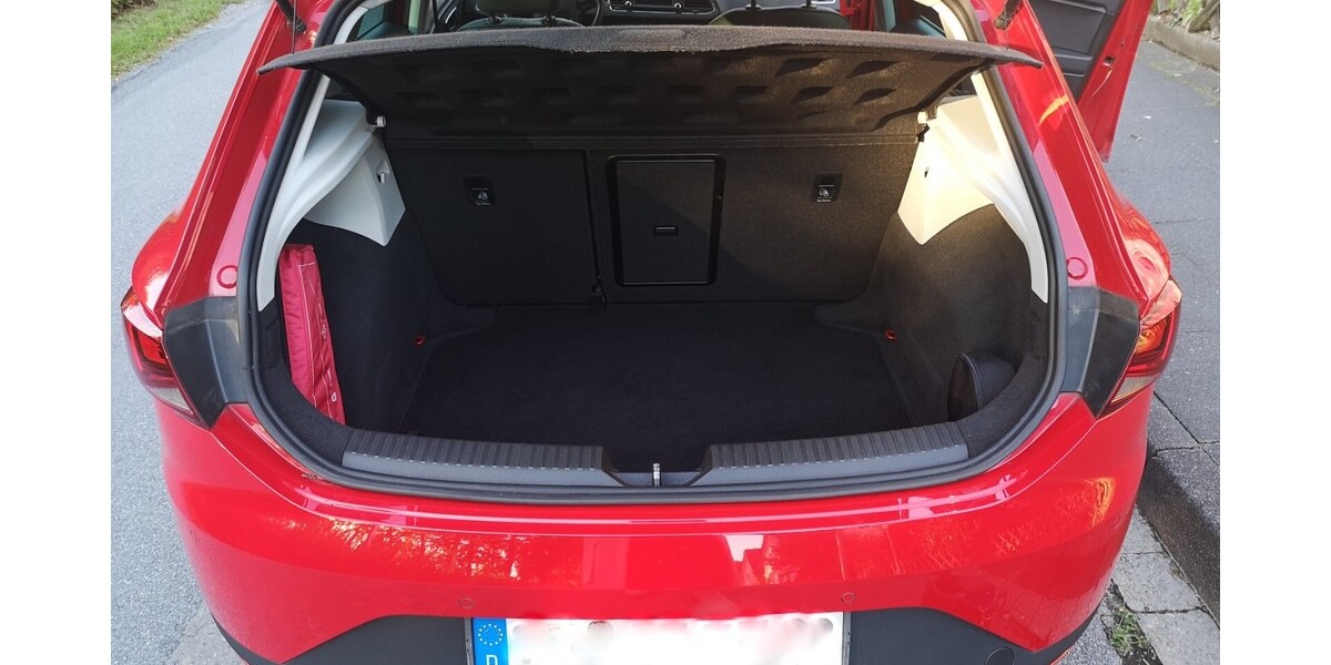 Seat Leon 97.100 km 14.800 &euro; Halle 33790