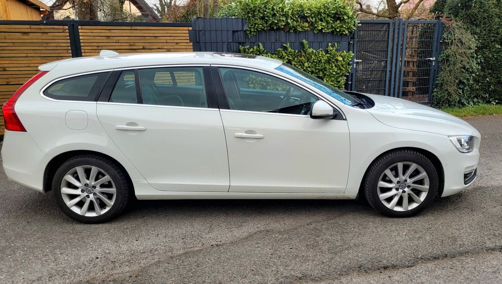 Volvo V60 159.000 km 11.900 &euro; Versmold 33775