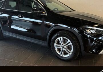 Mercedes-Benz GLA 200 13.506 km 33.950 &euro; Halle 33790