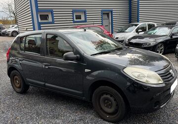Dacia Sandero 163.000 km 1.499 &euro; Detmold 32758