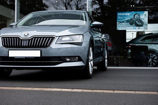 Skoda Superb 88.107 km 16.400 &euro; Bielefeld 33609