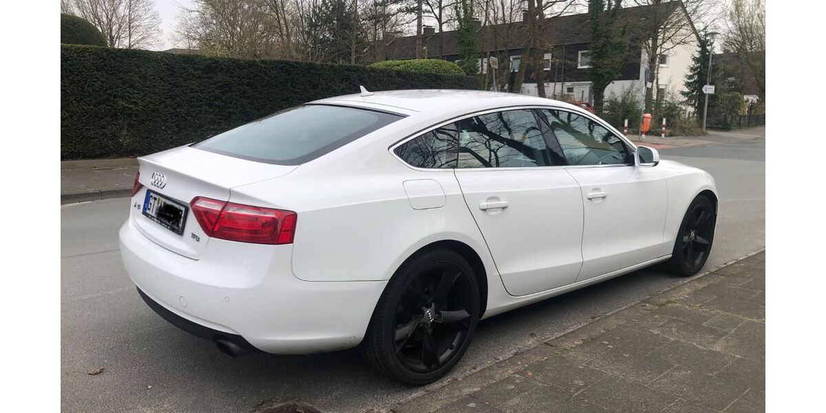 Audi A5 196.600 km 9.850 &euro; Gütersloh 33330