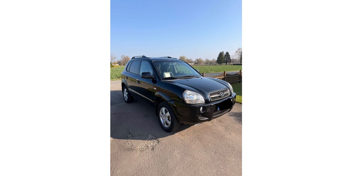 Hyundai TUCSON 163.000 km 3.990 &euro; Leopoldshöhe 33818