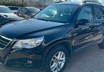 VW Tiguan 157.000 km 5.950 &euro; Detmold 32758