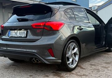 Ford Focus 155.300 km 16.990 &euro; Bielefeld 33607