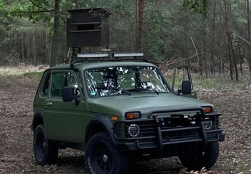 Lada Niva 56.000 km 9.500 &euro; Gütersloh 33334