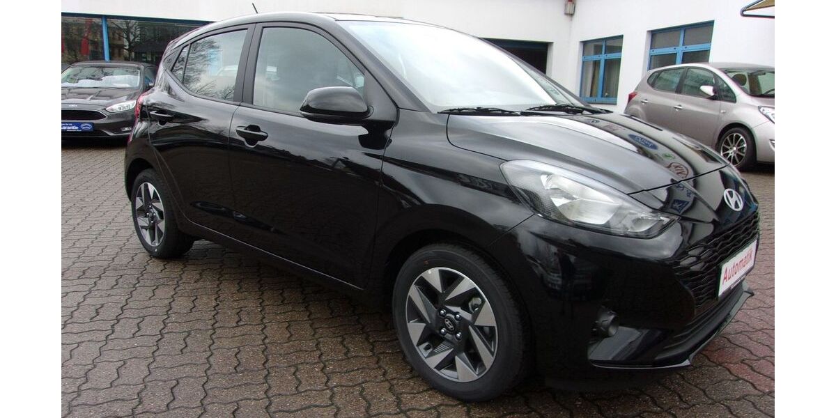 Hyundai i10 2.500 km 18.990 &euro; Herford 32051