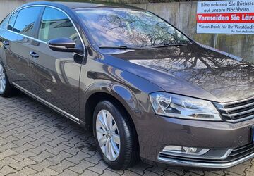 VW Passat 149.000 km 7.999 &euro; Lemgo / Brüntorf 32657
