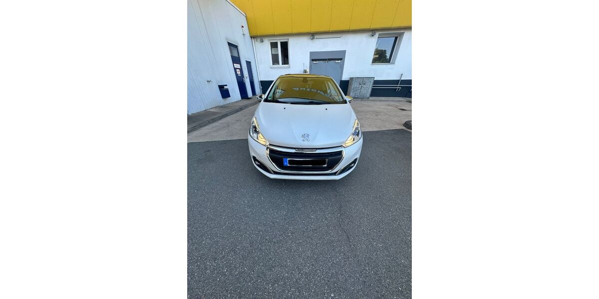 Peugeot 208 128.000 km 5.750 &euro; Bielefeld 33609