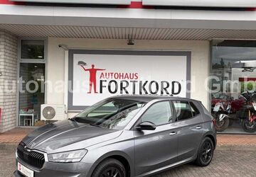 Skoda Fabia 14.980 km 18.480 &euro; Bielefeld 33689