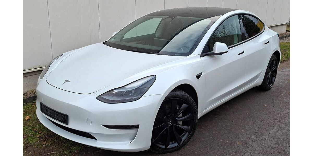 Tesla Model 3 92.500 km 26.999 &euro; Detmold 32758