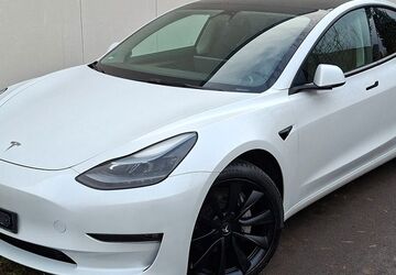 Tesla Model 3 92.500 km 27.499 &euro; Detmold 32758