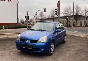Renault Clio 162.600 km 1.990 &euro; Herford 32049