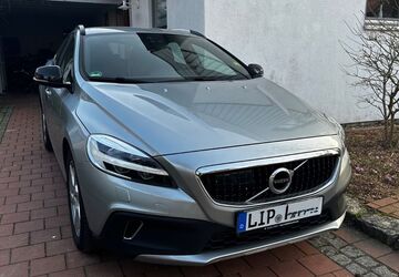 Volvo V40 Cross Country 88.000 km 16.700 &euro; Lemgo 32657