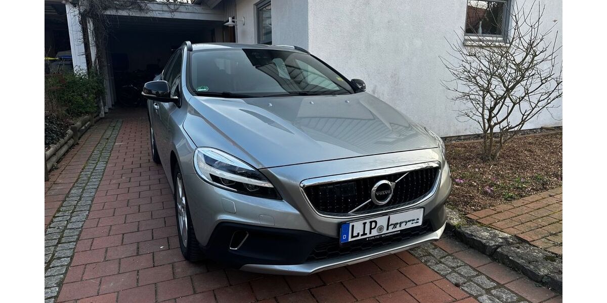 Volvo V40 Cross Country 88.000 km 16.700 &euro; Lemgo 32657