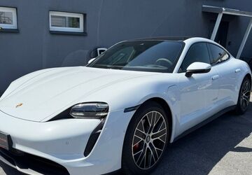 Porsche Taycan 131.000 km 48.990 &euro; Bielefeld 33659