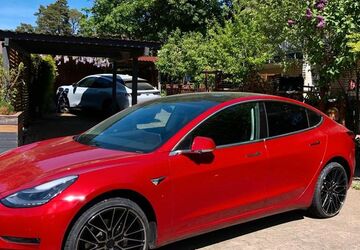 Tesla Model 3 141.700 km 18.000 &euro; Bielefeld 33659