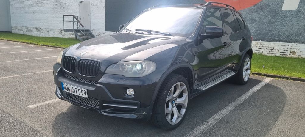 BMW X5 285.000 km 8.300 &euro; Bielefeld 33615