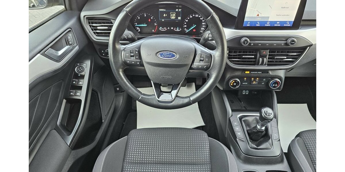 Ford Focus 2.0 CDTI LED NAVI RFK AUS 1.HAND 122.850 km 13.990 &euro; Löhne 32584