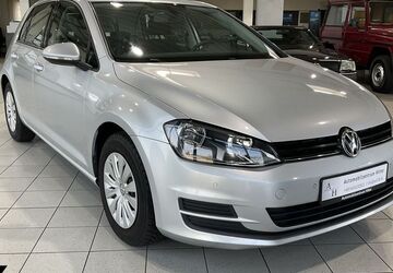 VW Golf 8.740 km 14.950 &euro; Hilter a.T.W 49176