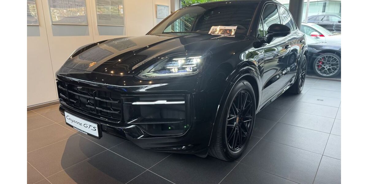 Porsche Cayenne 7.499 km 136.850 &euro; Bielefeld 33609