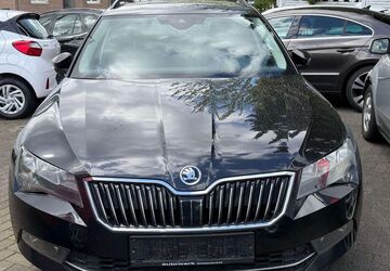 Skoda Superb 273.000 km 7.888 &euro; Bielefeld 33647