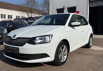 Skoda Fabia 72.000 km 8.990 &euro; Lage 32791