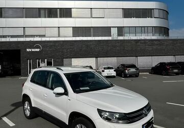 VW Tiguan 112.000 km 10.750 &euro; Bielefeld 33615
